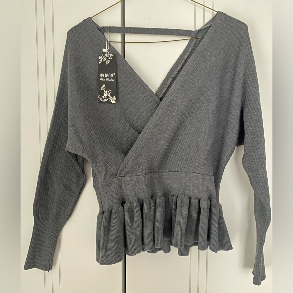NEW GREY SWEATER WITH RUFFLED BOTTOM